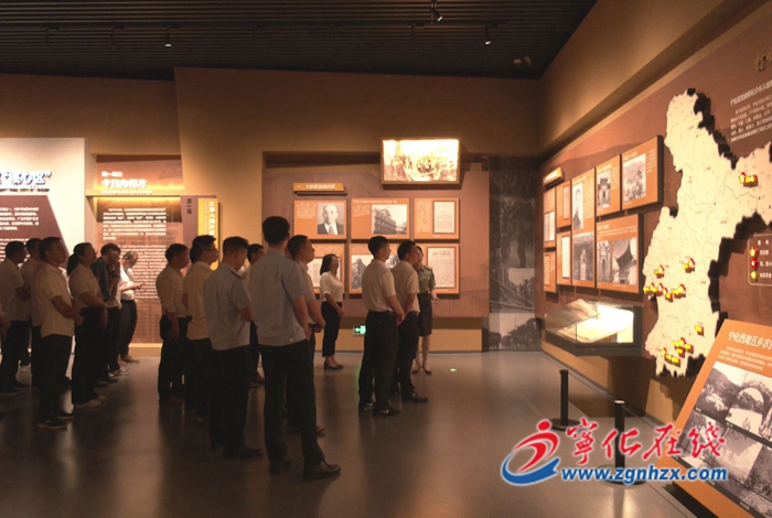 寧化縣舉行新黨員代表集中入黨宣誓儀式