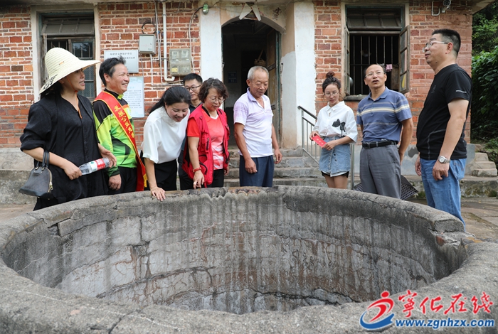 長征最遠(yuǎn)出發(fā)地鳳凰山——新征程上闊步行