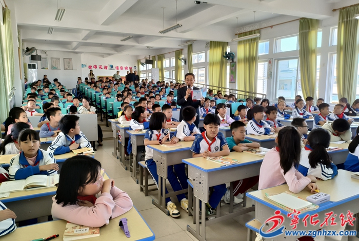 著名兒童文學(xué)家魯冰走進寧化傳經(jīng)送寶