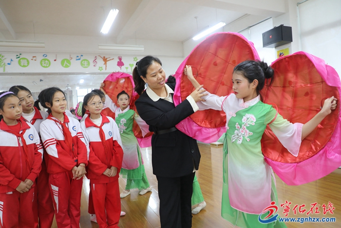 寧化：非遺蚌舞進校園