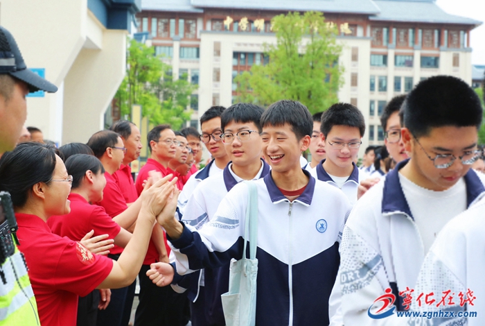 護航高考|高考：你們全力以赴 我們保駕護航