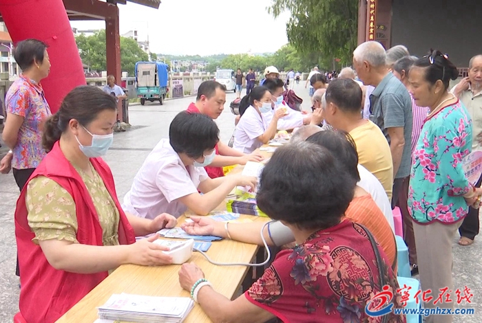 寧化開展“全國老年健康宣傳周”主題宣傳活動
