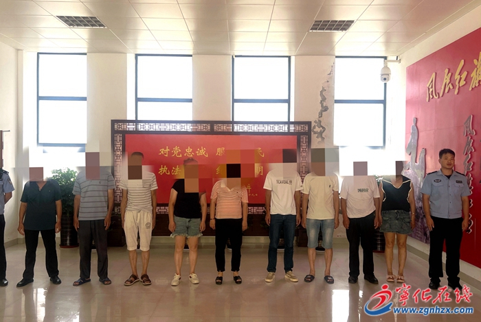 賭窩藏在民房里，抓！