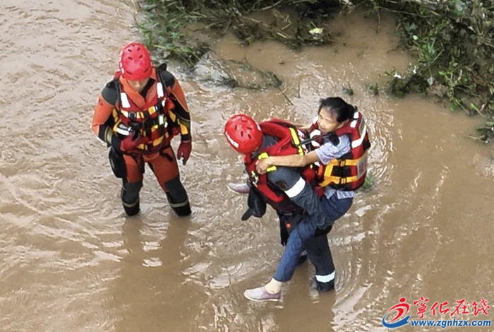 寧化黨員干部全力防汛抗災(zāi) 保障人民群眾生命財產(chǎn)安全