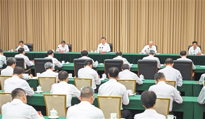 習近平：認真學習貫徹黨的二十屆四中全會精神 高標準建設海南自由貿易港