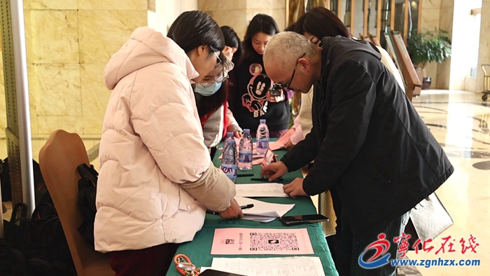 政協(xié)委員陸續(xù)報到 寧化進(jìn)入“兩會時間”