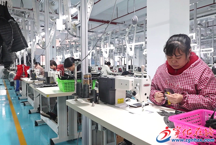 寧化：服裝企業(yè)生產(chǎn)按下“加速鍵”