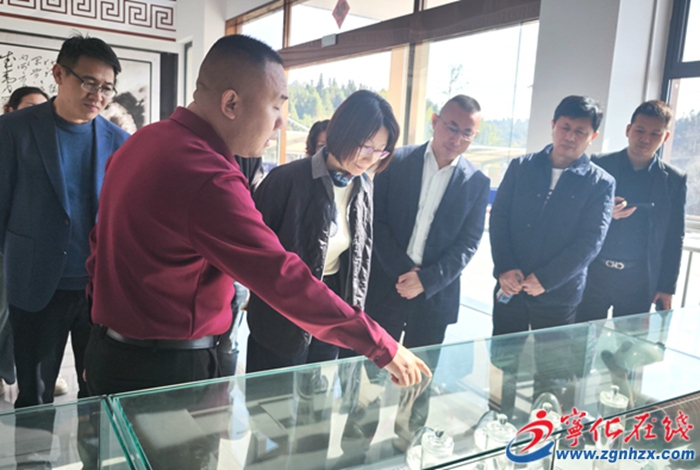 上海市嘉定區(qū)工商聯(lián)考察團(tuán)來(lái)寧化學(xué)習(xí)考察