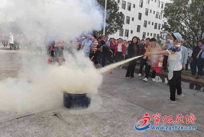 寧化縣消防救援大隊(duì)開(kāi)展消防安全培訓(xùn)暨應(yīng)急救援演練