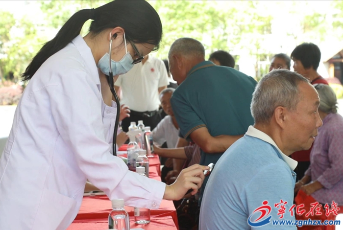 濟村鄉:舉辦“醫心為民 健康同行”愛心義診活動