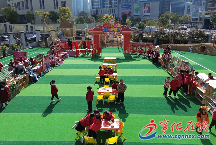 萌娃迎馬年 快樂趕大集