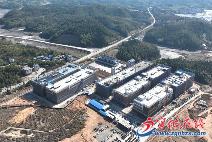 寧化智能制造產業園（二期）建設項目主體封頂