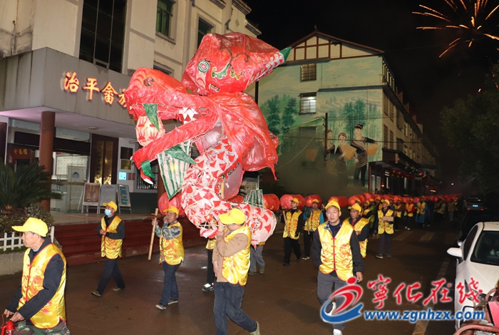 寧化治平畬族鄉：板凳龍燈舞出新春年味