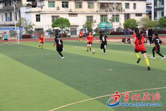 寧化縣第十屆中小學(xué)生校園足球賽火熱進(jìn)行中