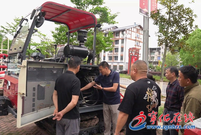 寧化：農(nóng)機銷售忙 智能裝備助春耕