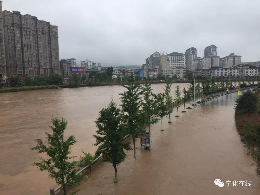 雨在下，水在漲！寧化人出行一定要多加小心！