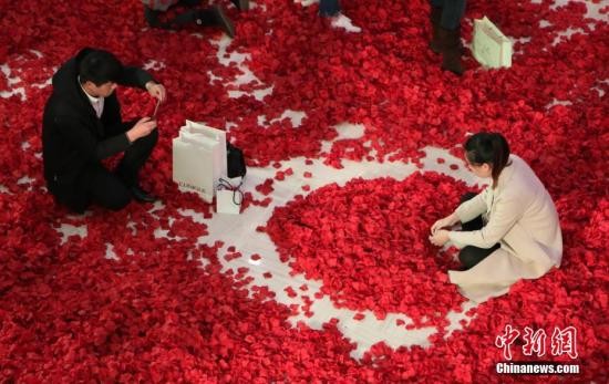 春節情侶為何易鬧分手？專家：雙方家庭磨合出問題