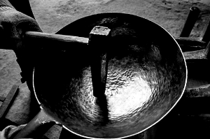 "章丘鐵鍋"賣斷貨 傳承人下架商品呼吁尊重匠人精神