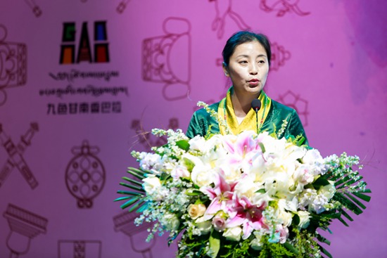 甘南藏族自治州旅游局局長(zhǎng)歐杰草女士推介甘南旅游