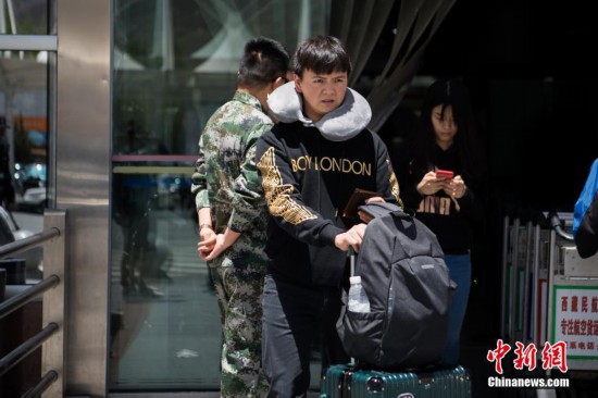 原3U8633航班部分乘客已順利抵藏