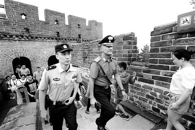 中意警方八達嶺景區聯合巡邏 還將赴天壇頤和園等地