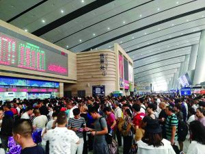 京滬高鐵再發故障 斷水電空調滯留半路 孕婦缺氧暈倒