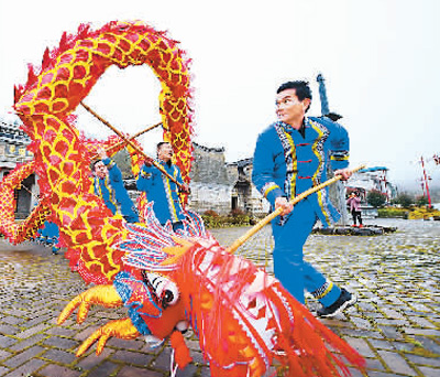 喜樂喧騰“鬧元宵”