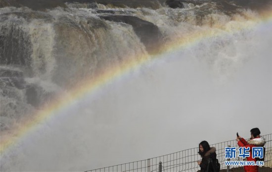 黃河壺口瀑布水量增大