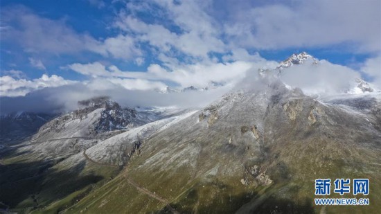 （環境）（1）新疆塔什庫爾干：“云端牧場”生態美
