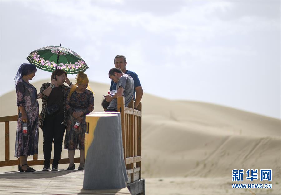 （社會）（1）新疆尉犁：大漠風(fēng)情引游人