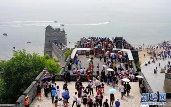 秦皇島山海關迎來旅游旺季