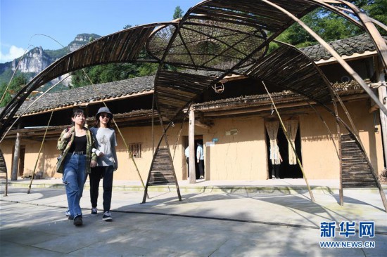 （社會）（2）重慶：高山游玩避炎夏