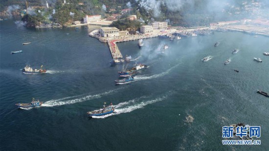 （社會）（1）百舸爭流 歡慶開漁