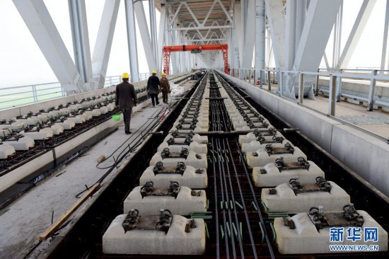 鄭濟鐵路鄭州黃河特大橋建設(shè)進展順利