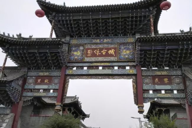 山西一“豪華”古城，耗資35億建成，游客：真不賴！